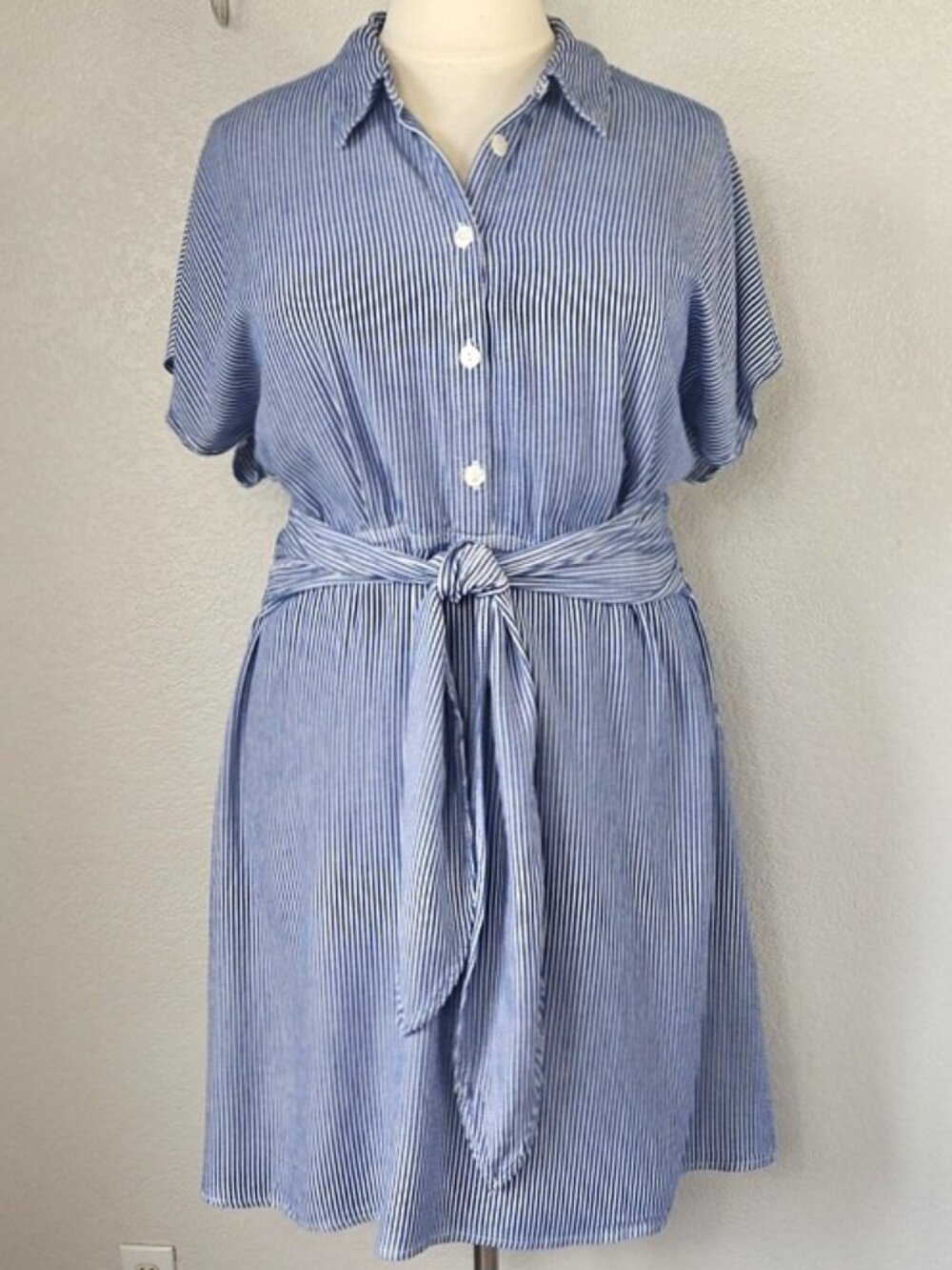 Lane Bryant Sz 22 Classic Shirtdress Blue Stripes Attached Tie Belt
